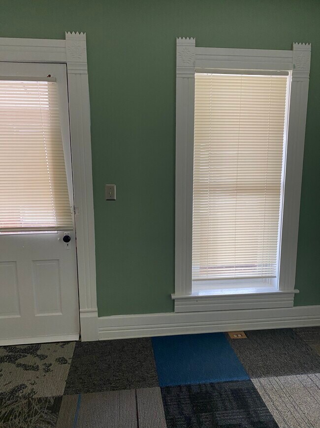 2da sala de estar - 205 Cypress St