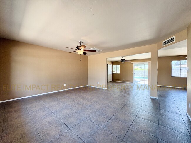 Foto del edificio - 5962 E 25th St