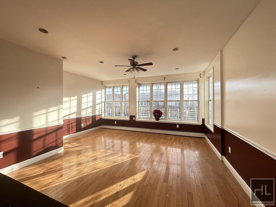 Primary Photo - 1,000+ sqft 3BR/2BA in East Bronx!