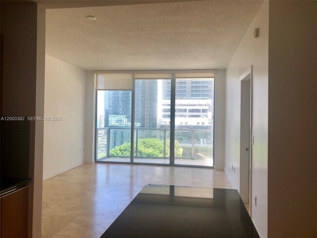 Foto del edificio - 1050 Brickell Ave
