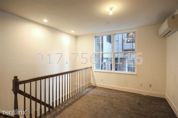 Building Photo - 237 Leonard St