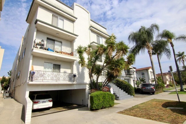Foto del edificio - 2 bedroom in Los Angeles CA 90035