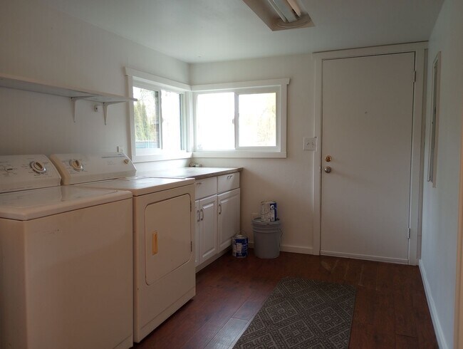 Foto del edificio - 1600 Lincoln St