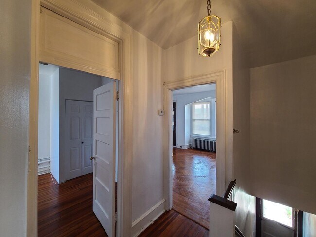 Building Photo - 5437 Walnut St