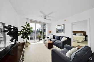 Building Photo - 1551 N Flagler Dr