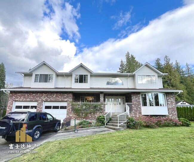 Photo du bâtiment - 4 bedroom in Maple Ridge Grove BC V2W 1N9