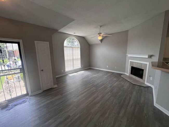 Photo - 6900 Wrigley Dr House