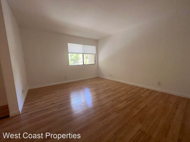Foto del edificio - 2 br, 2 bath House - 200 E. Raquet Club Rd...