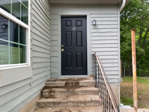 Building Photo - 213 Munson St