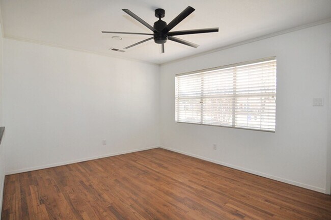Building Photo - 6211 Westcoat Dr