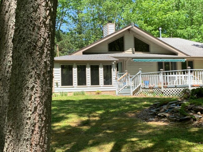 Building Photo - 555 Declaration Ln