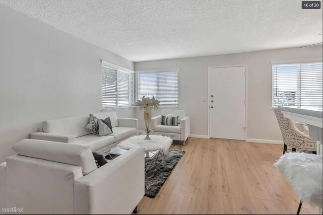 Building Photo - 2 br, 1 bath Townhome - 4770 Hatfield Walk...