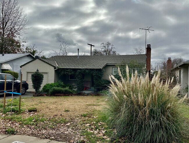 Building Photo - 5966-5911 11th Ave