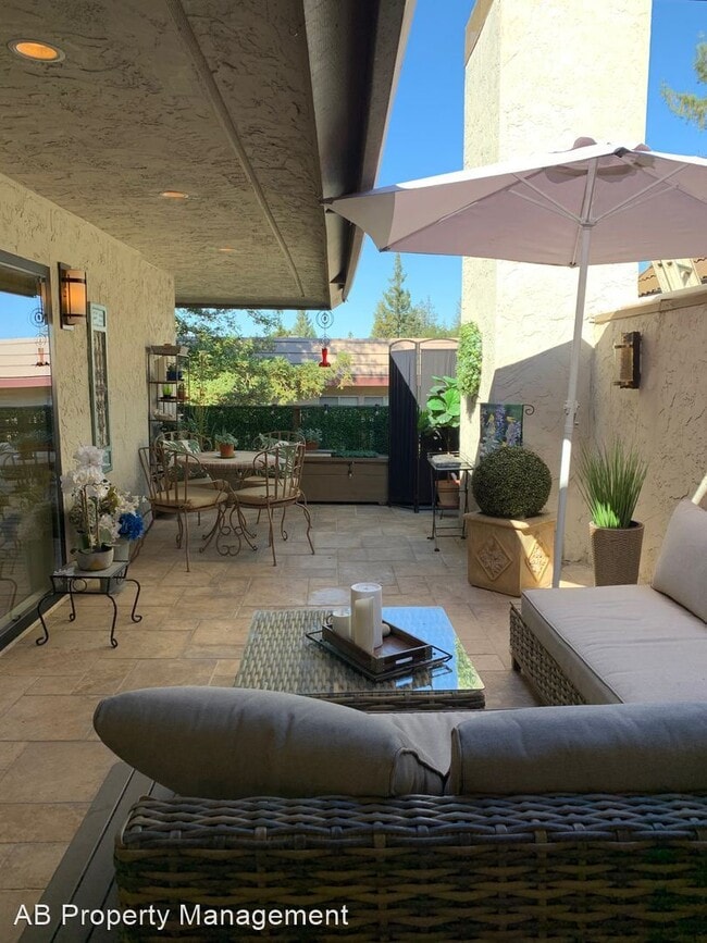 Building Photo - 3 br, 2 bath House - 101 2nd Street #13