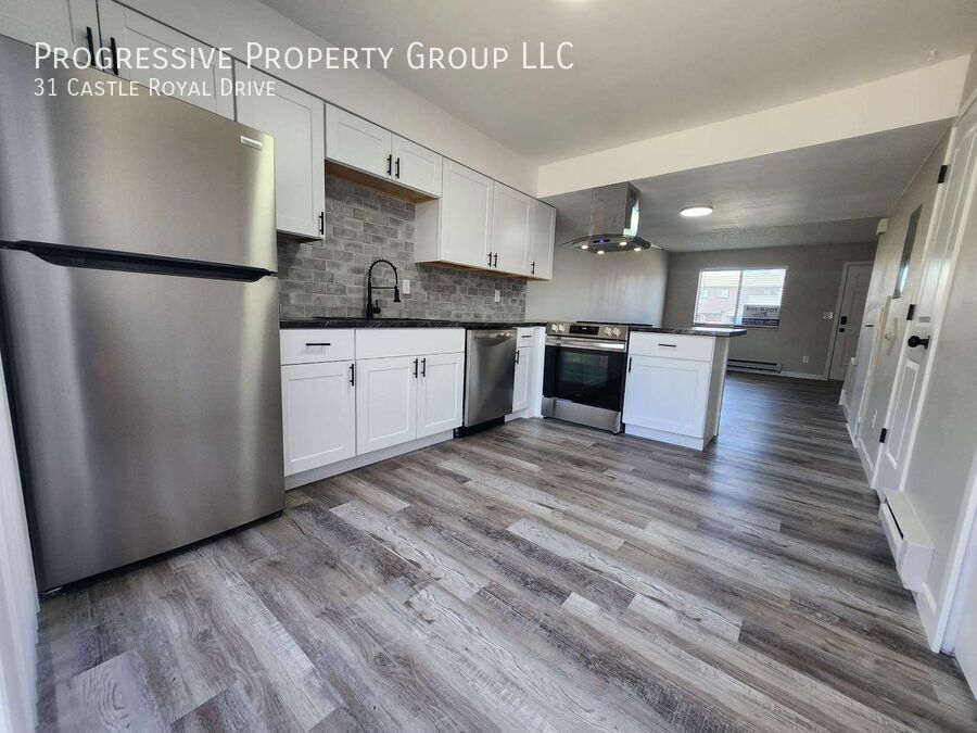 Foto principal - Remodeled 2-Bedroom Townhome !