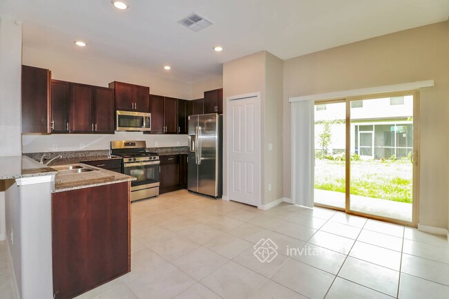 Foto del edificio - 8541 Druid Oaks Ln