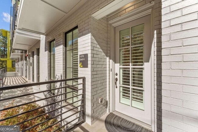 Building Photo - 1272 Longreen Ter NW