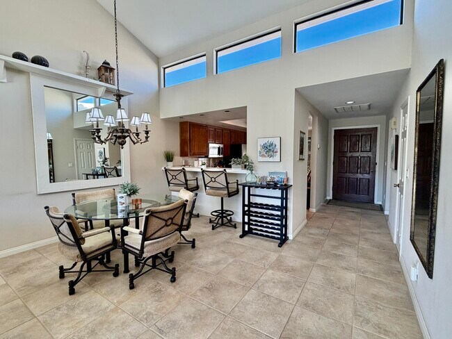 Foto del edificio - 257 Calle Del Verano