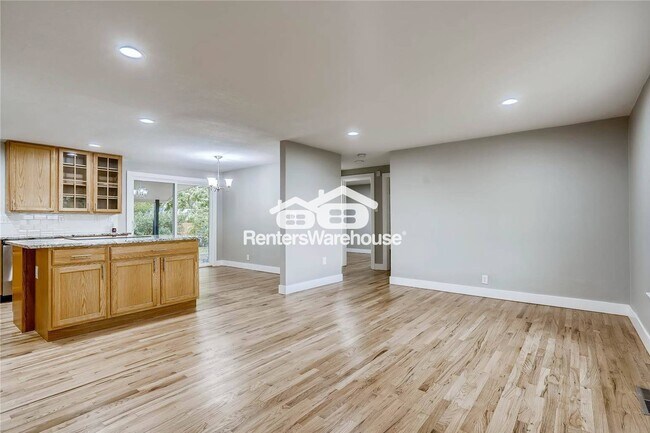 Foto del edificio - 8531 Lowell Blvd