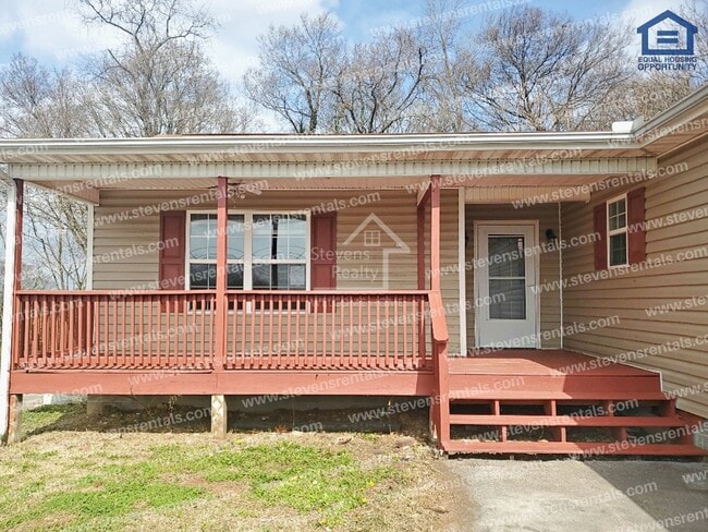 Building Photo - 3715 Skyline Dr