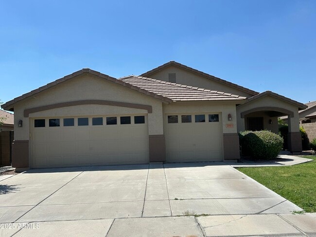 Building Photo - 2011 W Sunshine Butte Dr