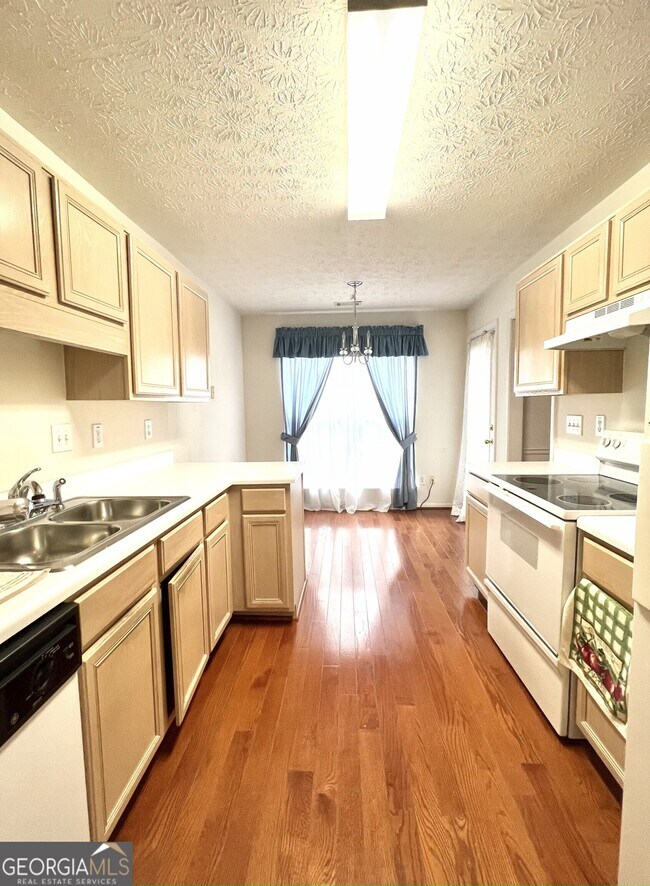Foto del edificio - 4695 Freeman Lake Ct