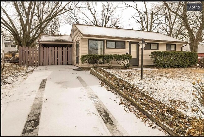 Foto del edificio - 7832 Atherstone Dr