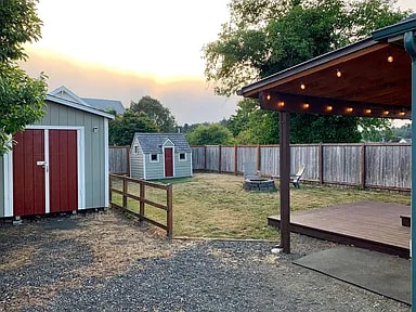 Building Photo - 405 S 8th St