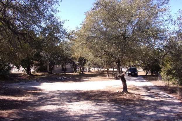 Building Photo - 1106 Indian Hollow