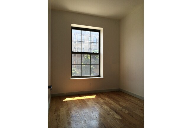 Building Photo - 690 Prospect Pl