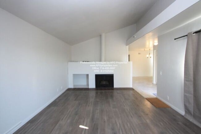 Building Photo - 5477 Twin Lakes Dr