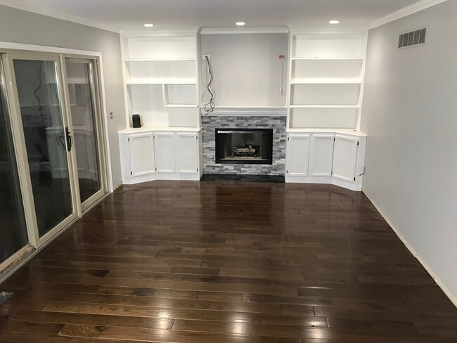 Building Photo - 4141 Rolling Meadow Ln