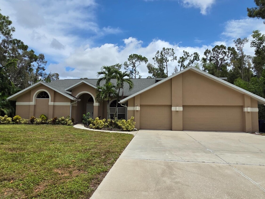 Foto principal - 6371 Silver and Lewis Ln