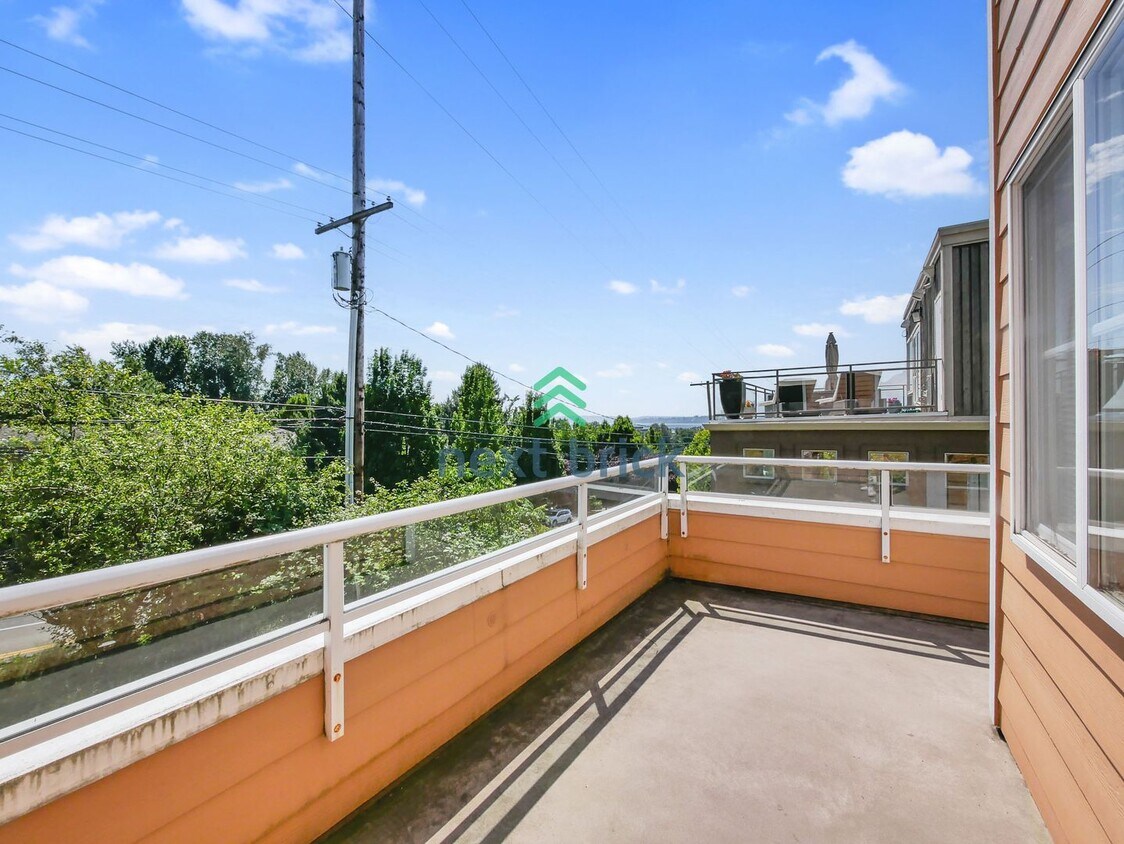 Foto principal - Newly Remodeled 3 Bed 3 Bath for Rent!