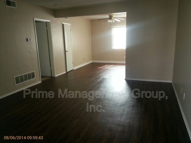 Building Photo - 139 E 223rd St