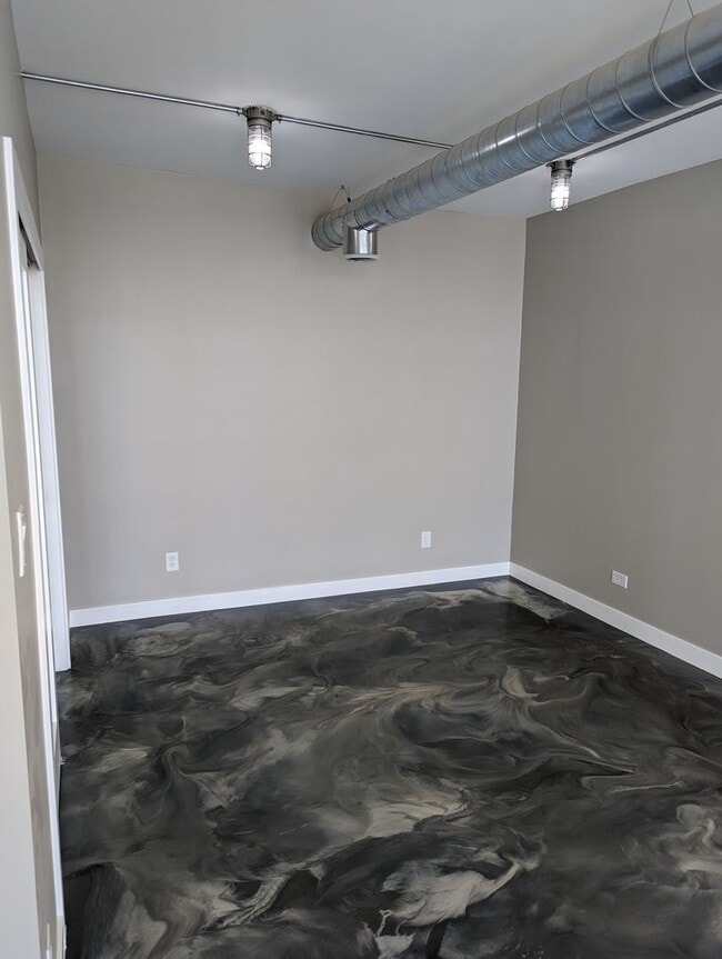 Photo - Executive Towers Condo Available for Rent!