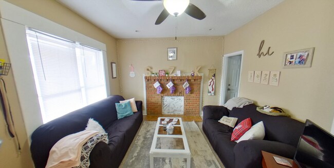 Building Photo - 3D Tour Available - Pet Friendly + Washer ...