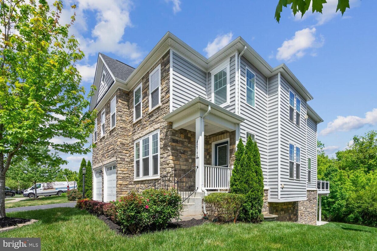 42566 Stratford Landing Dr, Ashburn, VA 20148 House Rental in Ashburn