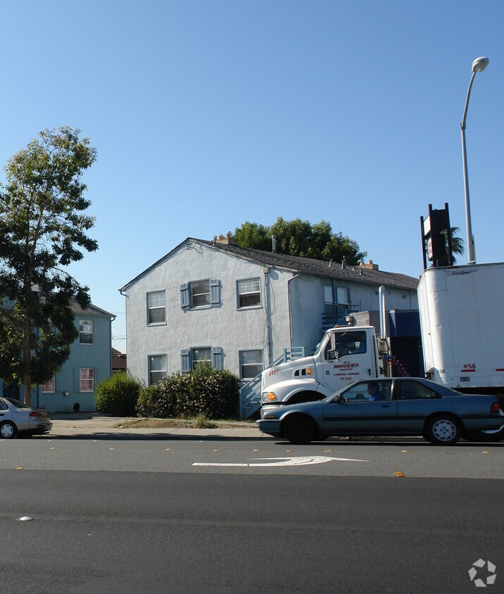 Primary Photo - 12479 San Pablo Ave