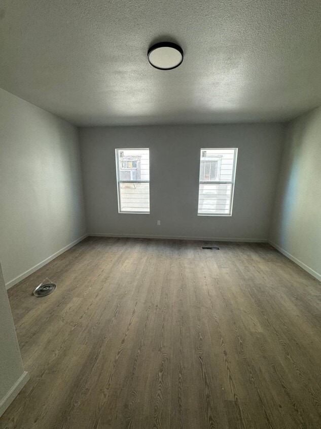 Building Photo - Washington Duplex