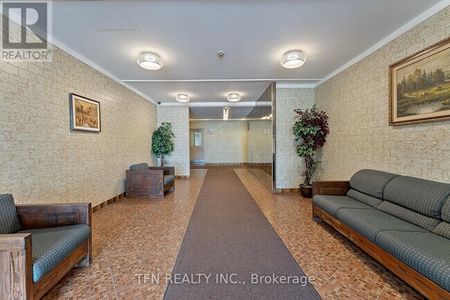 Photo du bâtiment - 10330 Yonge St