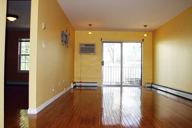 Living Room with Balcony - 130 North Kensico Avenue