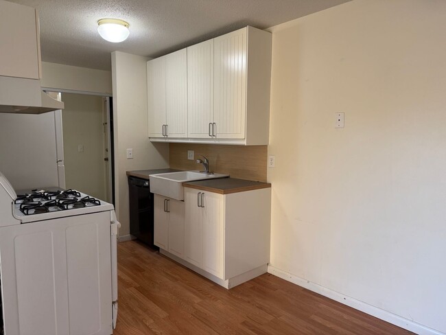 Foto del edificio - Maintenance-Free Living By The Beach