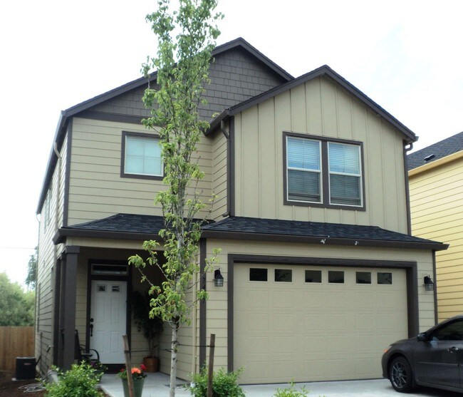 7417 NE 58th Way - Lote 2 - Walnut Village Townhomes