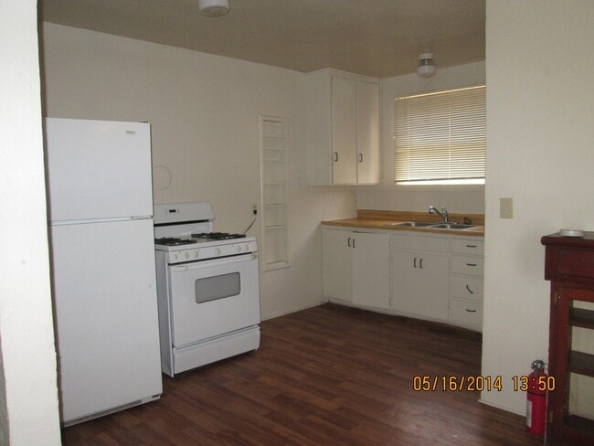 Foto del edificio - Escalon cute 2 bedroom duplex w/garage