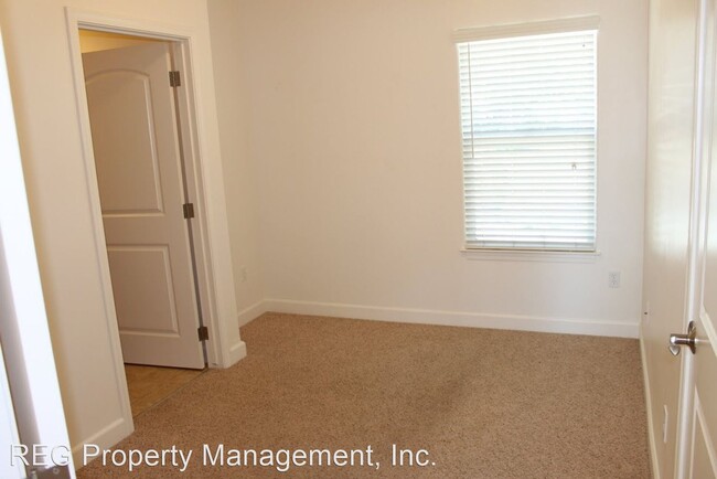 Foto del edificio - 3 br, 3 bath House - 491 N. Chorro Street