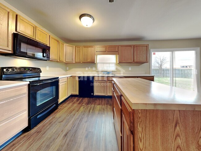 Building Photo - 4704 Ashfield Dr