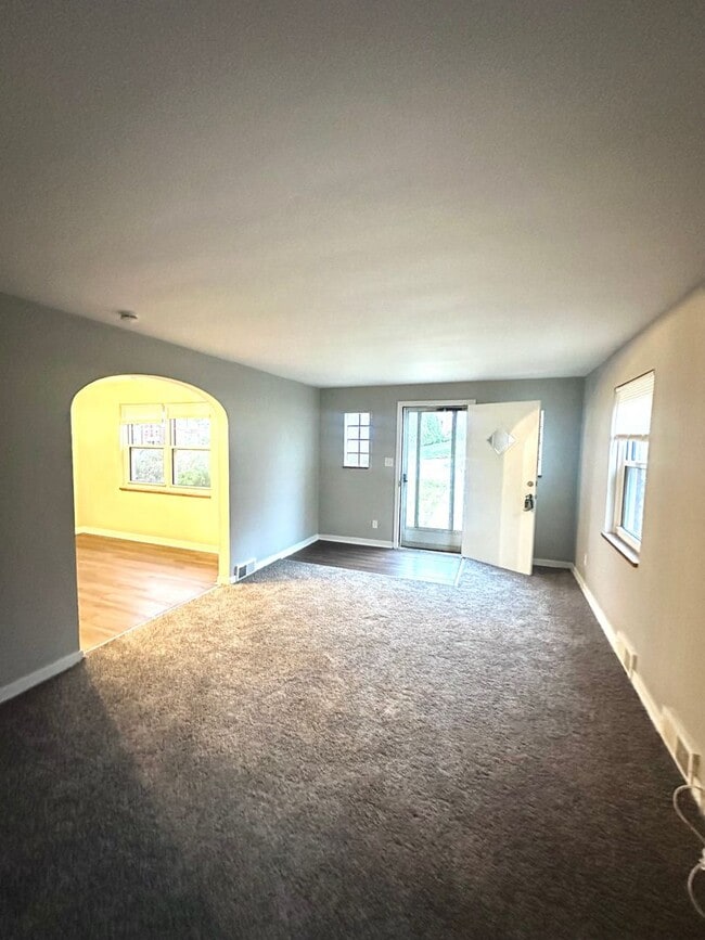 Building Photo - Fully Updated 3 Bedroom in Penn Hills - Off-Street Parking, Covered Porch - Available Now!