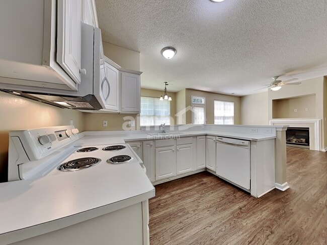 Building Photo - 15175 Eric Kyle Dr