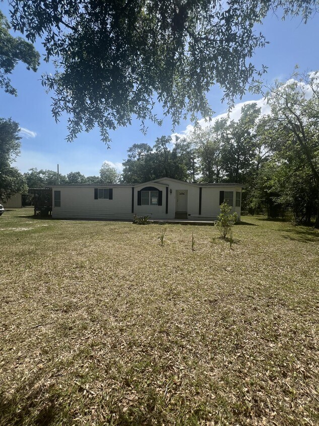 Primary Photo - 178 White Oak Dr